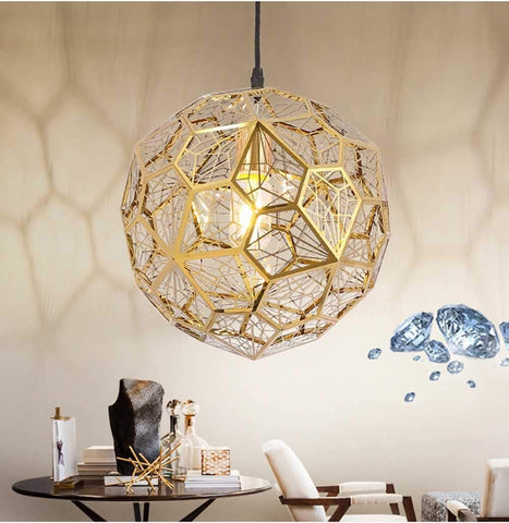 Plafonnier doré en acier inoxydable, moderne et minimaliste avec structure polyédrique pour salle à manger, salon, chambre à coucher ou bar - 37 cm.