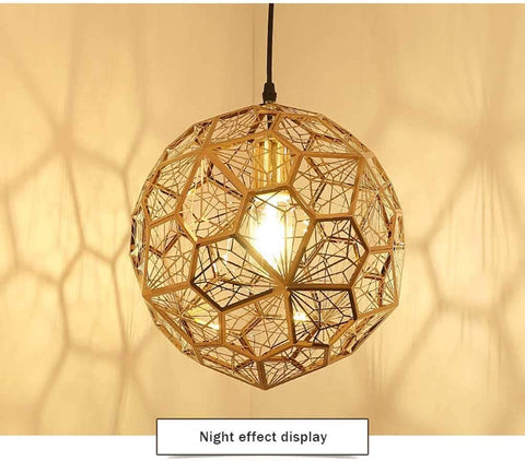 Plafonnier doré en acier inoxydable, moderne et minimaliste avec structure polyédrique pour salle à manger, salon, chambre à coucher ou bar - 37 cm.