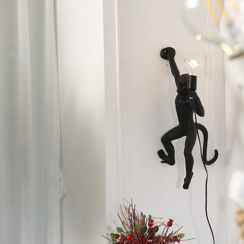 Lampe Murale Singe pour Art créatif en résine Moderne,Lampe de Table,Lustre,lampadaire,adaptée à la décoration intérieure de loft,Chambres,salles d'étude,Bars,magasins,etc.(Noir-lampe murale droite) Sans Ampoules