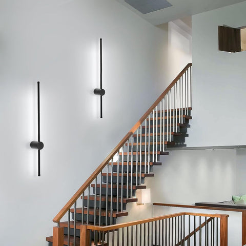 Applique Murale Intérieur, Applique Murale Led 360° Rotative 6500K Blanc Froid, Lampe Murale Moderne Noir pour Chambre Salon Salle à Manger Couloir Escalier 80cm