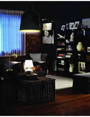 Suspension simple en métal noir avec douille E27 en aluminium - pour hall d'entrée, salon, cuisine, chambre à coucher.